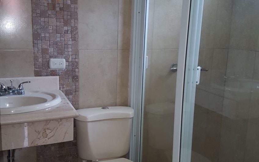 Venta de TownHouse en la Foresta