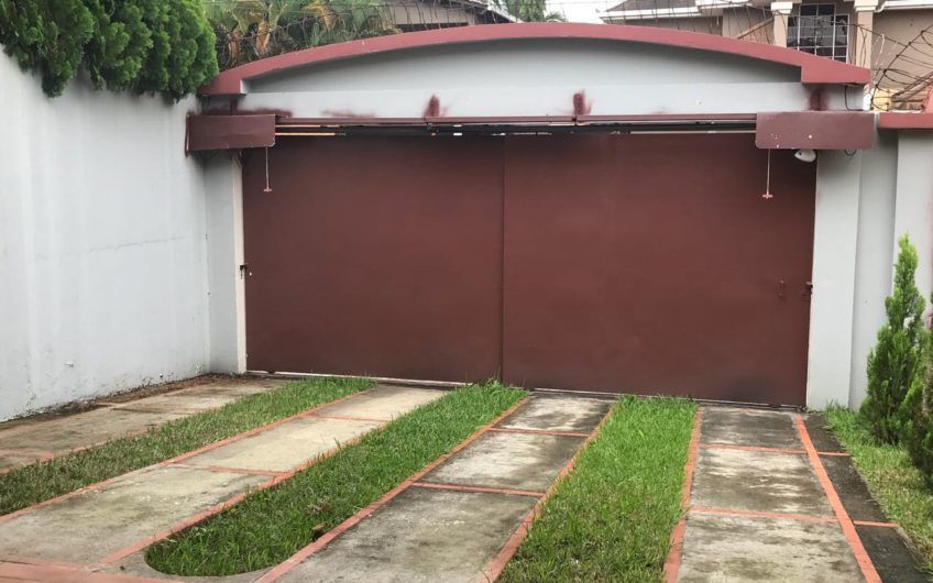 Venta de Vivienda Residencial Jardines del Valle