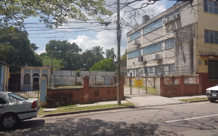 Venta de Terreno Comercial en Barrio El Benque