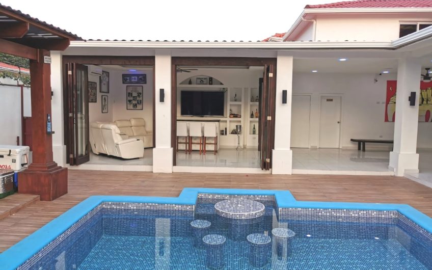 Venta de Vivienda Residencial Nueva en Los Alpes