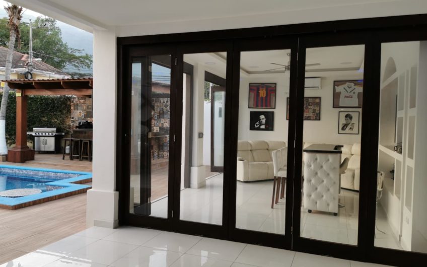 Venta de Vivienda Residencial Nueva en Los Alpes