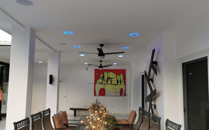 Venta de Vivienda Residencial Nueva en Los Alpes