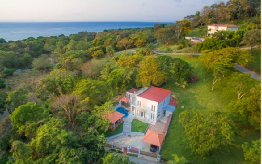 Vivienda ubicada en White  Rock Hills  Roatan