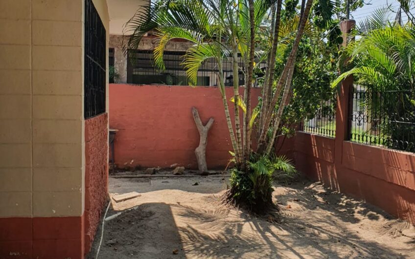 Venta de Vivienda Residencial ubicada en Col. Juan Ramon Molina